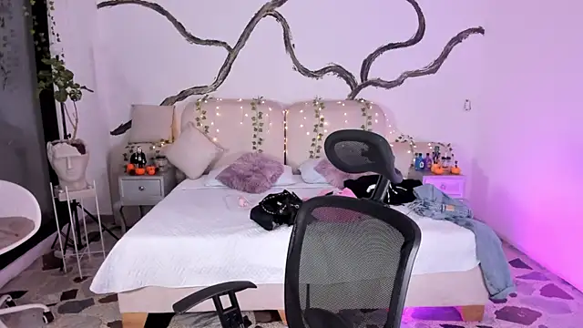 Snapshot of SarahCastro1_ chatting on October 2025 05:26:02 AM SarahCastro1 online show from October 2025 05:26:02 AM