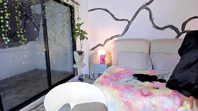 Snapshot of SarahCastro1_ chatting on November 2025 05:43:01 AM SarahCastro1 online show from November 2025 05:43:01 AM