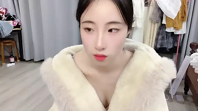 Freya7777 online show from September 2025 12:39:02 PM