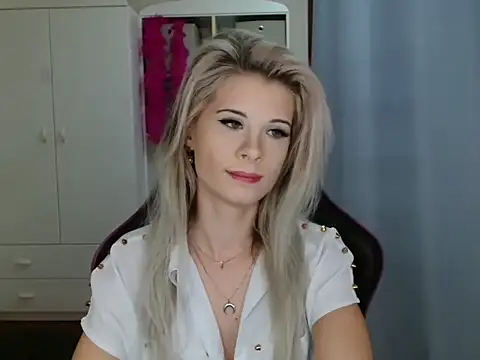 KristineGlow online show from October 2025 08:51:02 AM