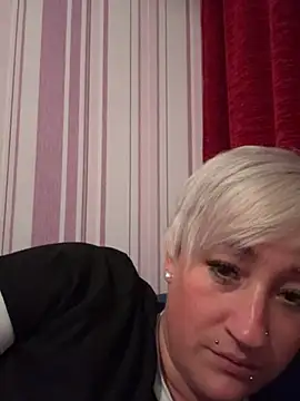 Rozendefotz online show from April 2026 06:17:01 PM