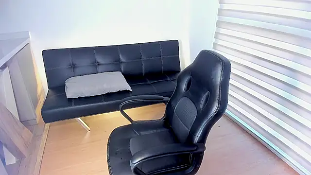 Snapshot of im_jero chatting on November 2025 10:22:02 PM im jero online show from November 2025 10:22:02 PM