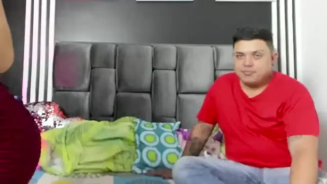 Hornycouple Hot online show from November 2025 07:43:01 PM