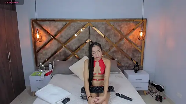 Lucia jane online show from April 2026 07:29:01 PM