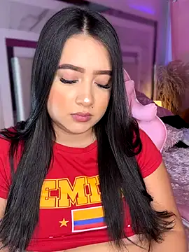 Emiily Moore1 online show from October 2025 12:11:01 AM