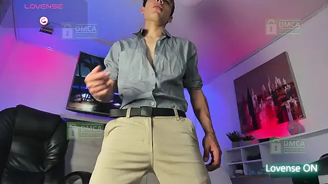 Briam Hornet  online show from September 2025 09:07:02 PM