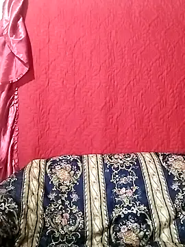 Vyxen   online show from November 2025 04:18:02 AM