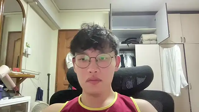 Passionatetwink2 online show from May 2026 03:17:01 PM
