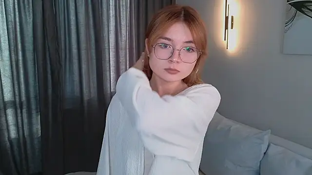 Snapshot of Susan_Gardner chatting on September 2025 01:25:02 PM Susan Gardner online show from September 2025 01:25:02 PM