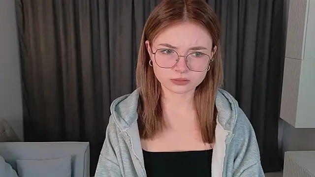 Snapshot of Susan_Gardner chatting on September 2025 01:38:02 PM Susan Gardner online show from September 2025 01:38:02 PM