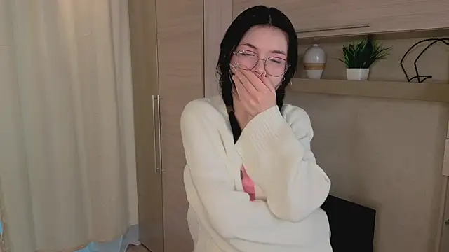 Snapshot of Susan_Gardner chatting on November 2025 06:13:01 AM Susan Gardner online show from November 2025 06:13:01 AM