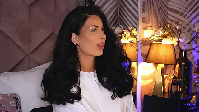 Snapshot of EvaRhea chatting on December 2025 03:55:01 AM EvaRhea online show from December 2025 03:55:01 AM