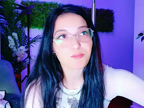 CutenessGirl online show from December 2025 10:24:02 AM