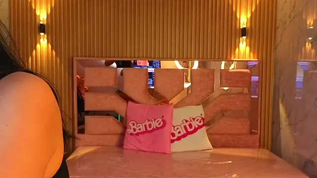 Snapshot of m_eris_s chatting on October 2025 01:45:02 PM m eris s online show from October 2025 01:45:02 PM