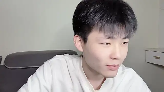 xiaoyang5200 online show from November 2025 01:35:02 PM