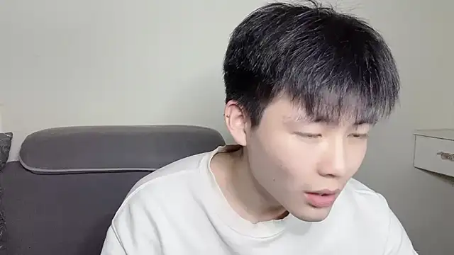 xiaoyang5200 online show from November 2025 03:01:01 PM