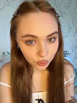 LunaMillie online show from June 2026 11:48:01 AM