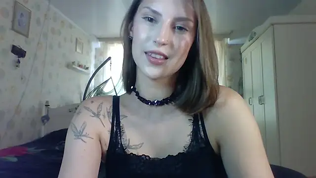RuxaShade online show from October 2025 11:18:02 AM