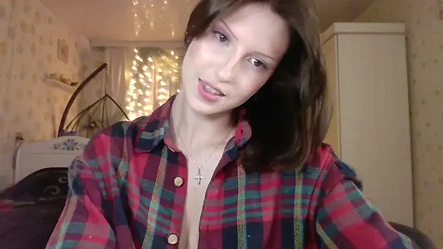 RuxaShade online show from December 2025 12:44:02 PM