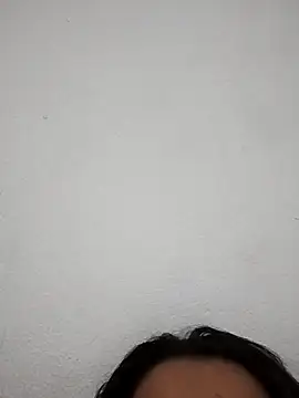 lauramartins7 online show from December 2025 05:47:01 AM