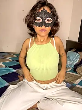 SIZZLER 1100 online show from October 2025 06:18:02 PM