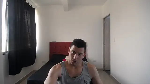 Snapshot of yohacriss chatting on November 2025 08:25:02 PM yohacriss online show from November 2025 08:25:02 PM