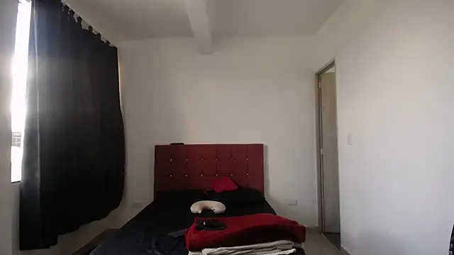 Snapshot of yohacriss chatting on November 2025 06:51:02 PM yohacriss online show from November 2025 06:51:02 PM