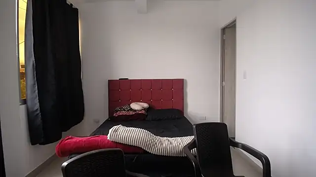 Snapshot of yohacriss chatting on November 2025 03:23:02 PM yohacriss online show from November 2025 03:23:02 PM