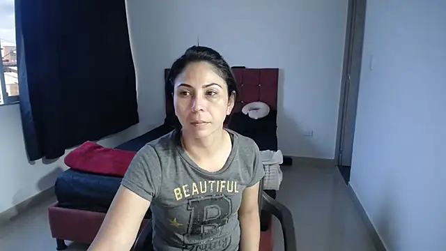 Snapshot of yohacriss chatting on December 2025 10:29:02 PM yohacriss online show from December 2025 10:29:02 PM