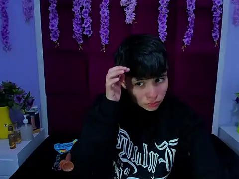 Bruno Cruzz online show from October 2025 02:25:02 AM