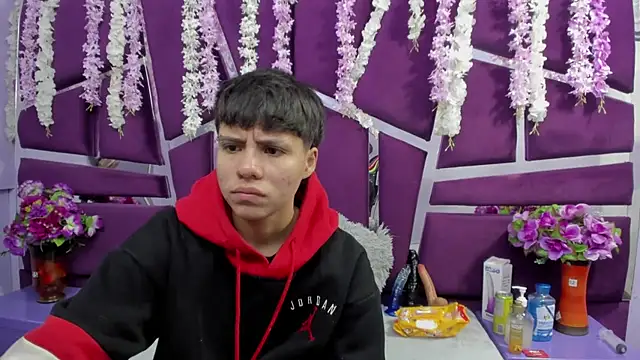 Bruno Cruzz online show from February 2026 02:07:02 AM