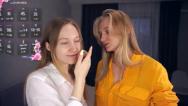 Snapshot of EarnestineGyllenband chatting on October 2025 06:56:01 AM EarnestineGyllenband online show from October 2025 06:56:01 AM