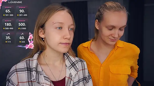 Snapshot of EarnestineGyllenband chatting on October 2025 06:30:01 AM EarnestineGyllenband online show from October 2025 06:30:01 AM