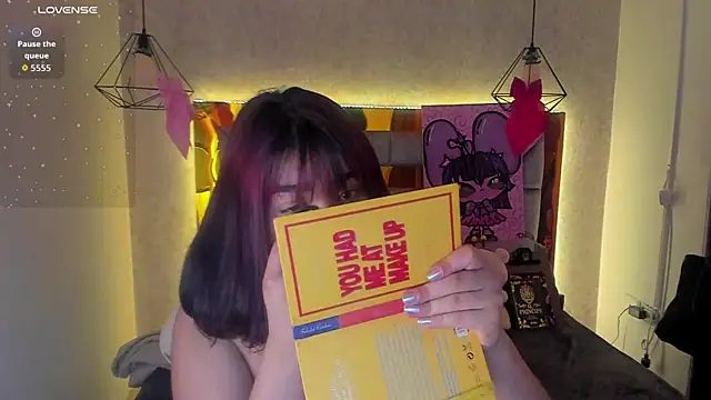 sophiievv online show from November 2025 04:29:01 PM