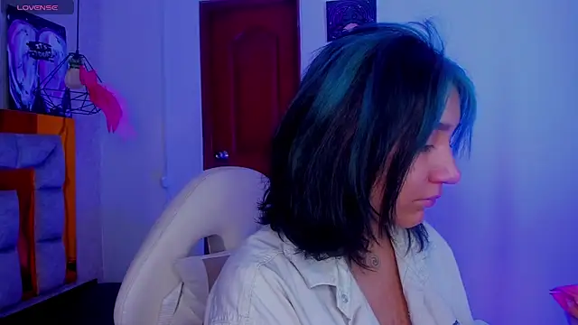 sophiievv online show from February 2026 07:37:02 PM