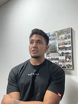 Snapshot of JeanLust chatting on October 2025 02:09:01 AM JeanLust online show from October 2025 02:09:01 AM