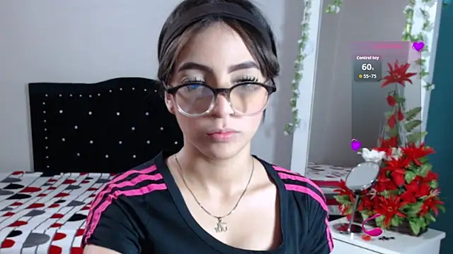 Snapshot of Coraline_Playful chatting on September 2025 07:14:02 PM Coraline Playful online show from September 2025 07:14:02 PM