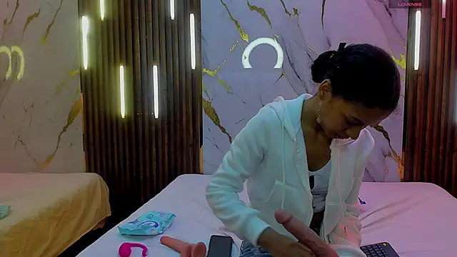 Snapshot of VictoriaDuart chatting on December 2025 08:46:01 PM VictoriaDuart online show from December 2025 08:46:01 PM