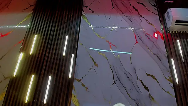 Snapshot of VictoriaDuart chatting on December 2025 07:53:01 PM VictoriaDuart online show from December 2025 07:53:01 PM