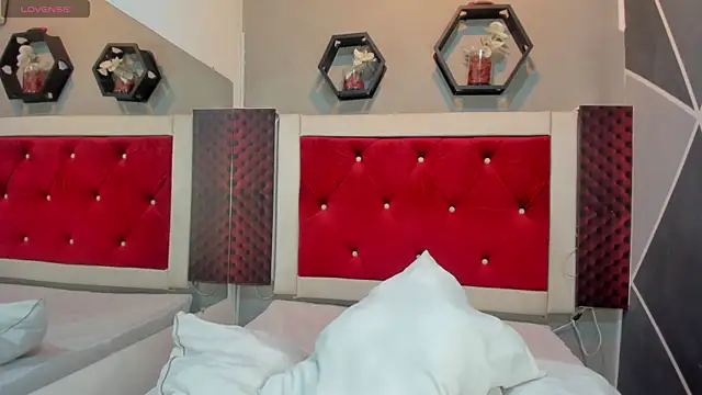 Snapshot of VictoriaDuart chatting on January 2026 07:59:01 PM VictoriaDuart online show from January 2026 07:59:01 PM