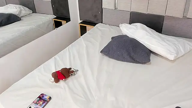 Snapshot of VictoriaDuart chatting on February 2026 07:43:01 PM VictoriaDuart online show from February 2026 07:43:01 PM