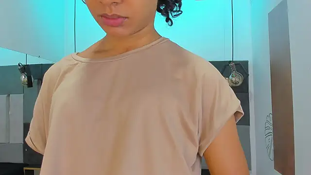 Snapshot of VictoriaDuart chatting on February 2026 08:27:01 PM VictoriaDuart online show from February 2026 08:27:01 PM