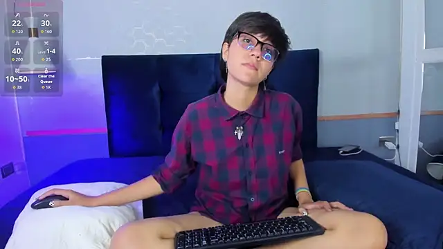 Tsuki Maru online show from October 2025 08:29:02 PM