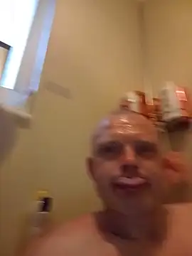 chrissythong online show from May 2026 08:16:02 PM