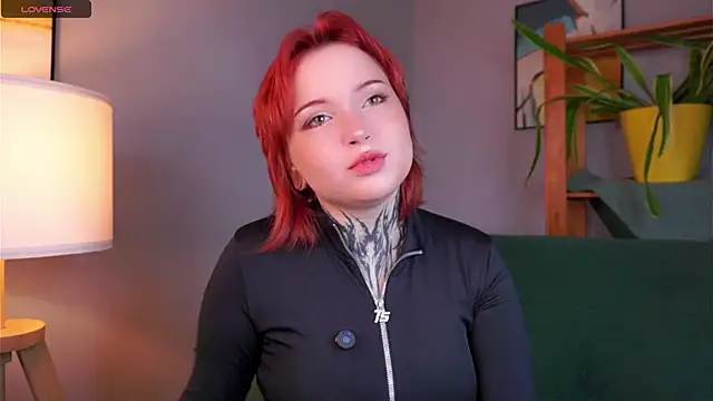 Snapshot of MarnaHarbor chatting on October 2025 01:06:02 PM MarnaHarbor online show from October 2025 01:06:02 PM