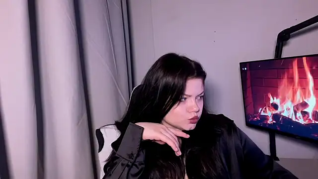 Snapshot of GoddessDarina chatting on October 2025 03:57:02 PM GoddessDarina online show from October 2025 03:57:02 PM