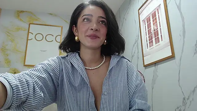 Snapshot of sara_lopez_s chatting on September 2025 01:45:02 PM sara lopez s online show from September 2025 01:45:02 PM