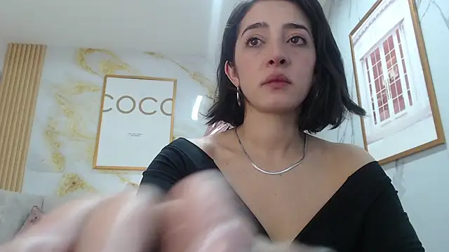 Snapshot of sara_lopez_s chatting on September 2025 02:10:01 PM sara lopez s online show from September 2025 02:10:01 PM