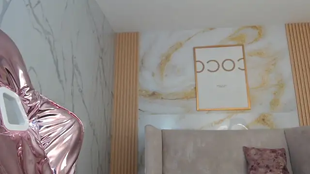 Snapshot of sara_lopez_s chatting on October 2025 01:51:02 PM sara lopez s online show from October 2025 01:51:02 PM