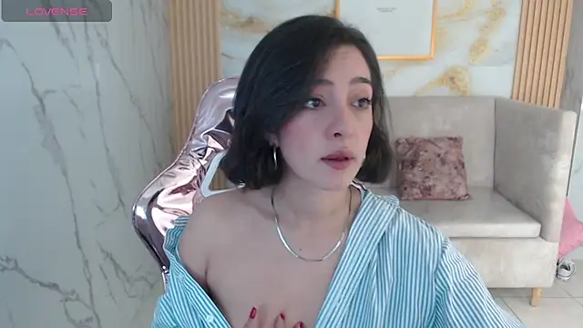 Snapshot of sara_lopez_s chatting on October 2025 02:04:01 PM sara lopez s online show from October 2025 02:04:01 PM